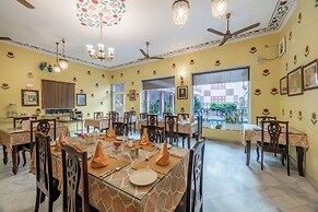 Suryaa Villa - A City Centre Hotel