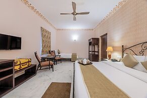 Suryaa Villa - A City Centre Hotel