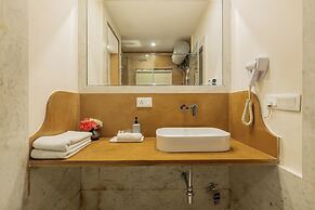 Suryaa Villa - A City Centre Hotel
