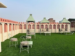 Suryaa Villa - A City Centre Hotel