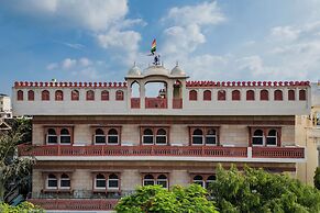 Suryaa Villa - A City Centre Hotel