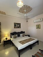 Suryaa Villa - A City Centre Hotel