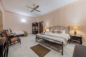 Suryaa Villa - A City Centre Hotel