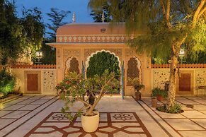Suryaa Villa - A City Centre Hotel