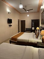 Suryaa Villa - A City Centre Hotel