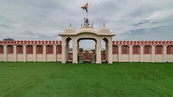 Suryaa Villa - A City Centre Hotel