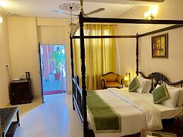 Suryaa Villa - A City Centre Hotel