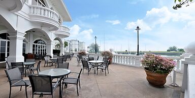 Avillion Admiral Cove