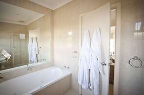 The Bluff Resort Apartments