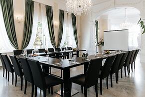 Platinum Palace Boutique Hotel & SPA