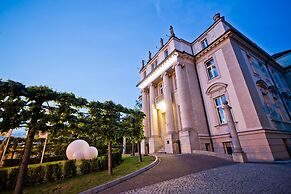 Platinum Palace Boutique Hotel & SPA