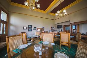 Denison Boutique Hotel