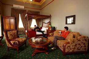 Denison Boutique Hotel