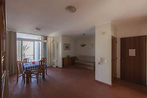 Marina Plaza - Apartments