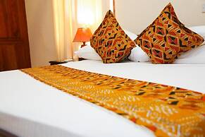 Coconut Grove Regency Hotel