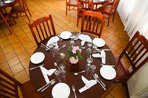 Coconut Grove Regency Hotel