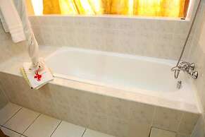 Coconut Grove Regency Hotel