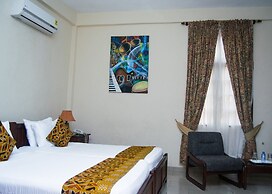 Coconut Grove Regency Hotel