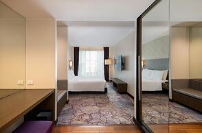 Radisson Suites Bangkok Sukhumvit