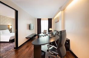 Radisson Suites Bangkok Sukhumvit