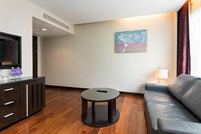 Radisson Suites Bangkok Sukhumvit