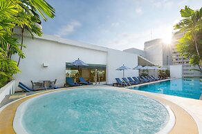 Radisson Suites Bangkok Sukhumvit