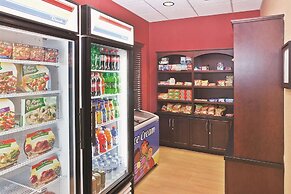 La Quinta Inn & Suites by Wyndham Hinesville - Fort Stewart