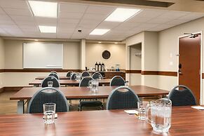 Days Inn & Suites by Wyndham Sherwood Park Edmonton