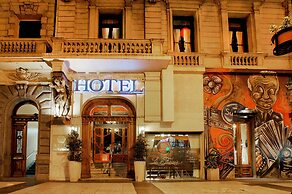 La Fresque Hotel