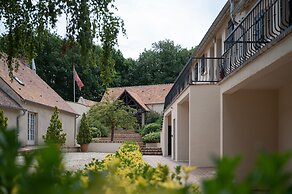 Domaine et Golf de Vaugouard - La Maison Younan