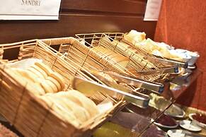 Sandri City Hotel