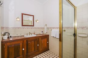 Rosebridge House Bed & Breakfast Adult Retreat