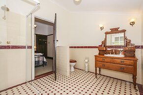 Rosebridge House Bed & Breakfast Adult Retreat