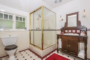 Rosebridge House Bed & Breakfast Adult Retreat