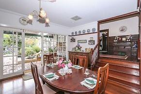 Rosebridge House Bed & Breakfast Adult Retreat