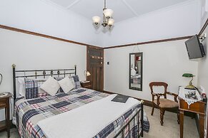 Rosebridge House Bed & Breakfast Adult Retreat