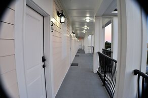 30A Inn & Suites