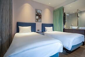 CHECK inn Taipei Xinyi