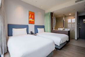 CHECK inn Taipei Xinyi