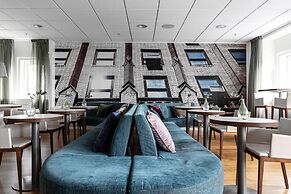 Biz Apartment Gärdet