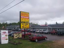 Fundy Rocks Motel and Chocolate River Cottages