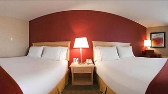 Holiday Inn Express & Suites Chatham South by IHG