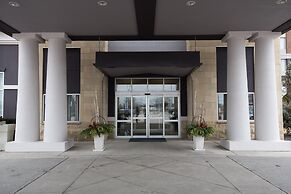 Holiday Inn Express & Suites Chatham South by IHG