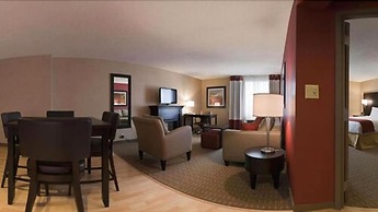 Holiday Inn Express & Suites Chatham South by IHG