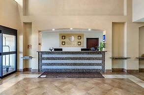 Comfort Inn & Suites near Bethel College