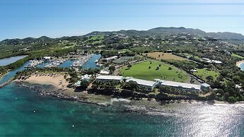 Tamarind Reef Resort Spa & Marina