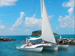 Tamarind Reef Resort Spa & Marina