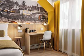 Super 8 by Wyndham Chester East