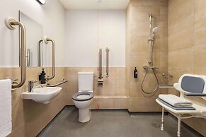 Super 8 by Wyndham Chester East