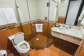 Hotel Puerta Del Sol